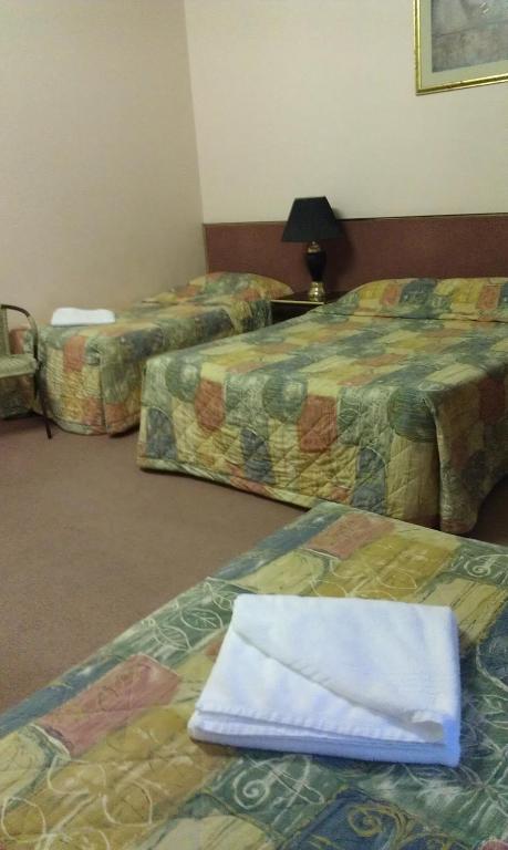 Avalon Motel Маунт Гамбиър Стая снимка
