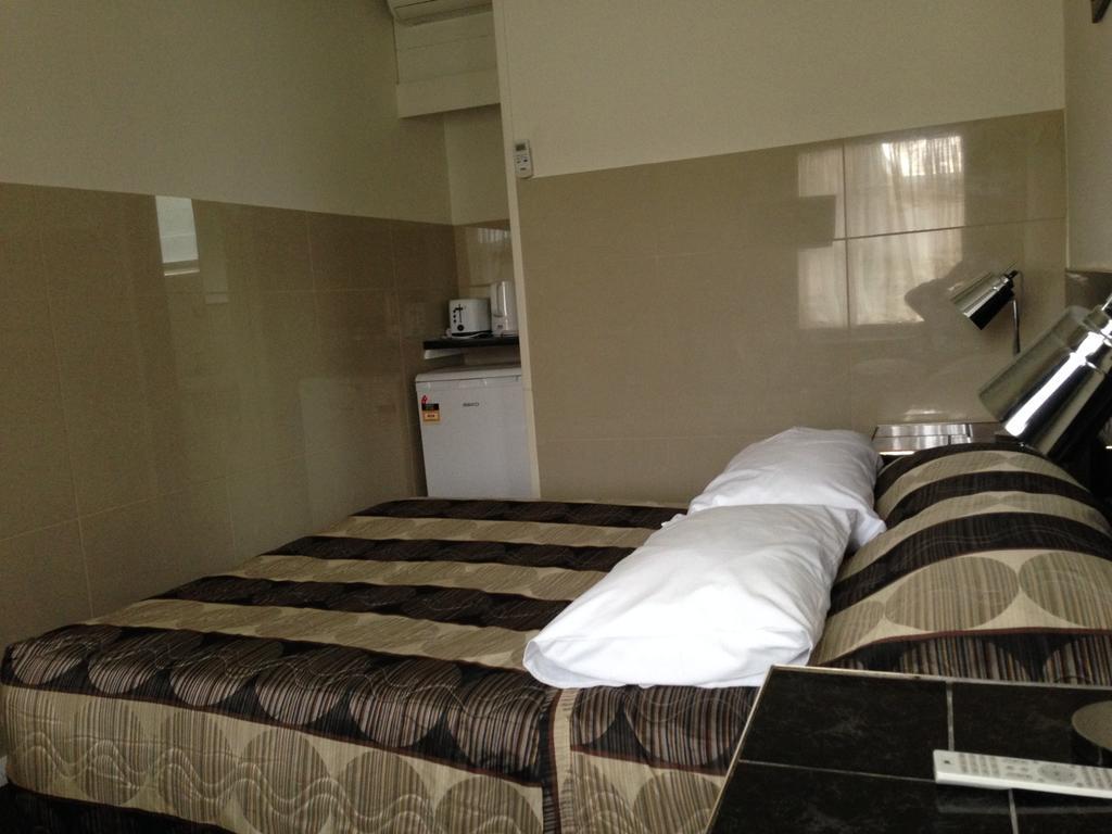 Avalon Motel Маунт Гамбиър Екстериор снимка