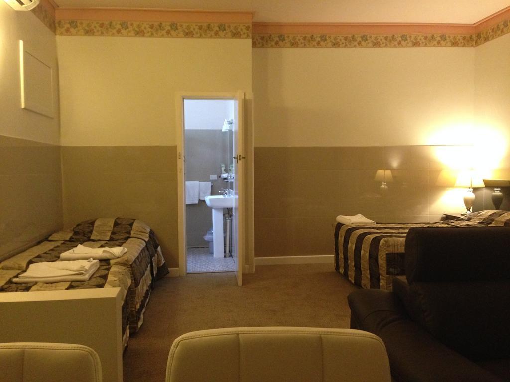 Avalon Motel Маунт Гамбиър Екстериор снимка